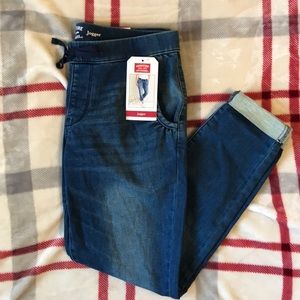 Signature by Levi jeans mid-rise Joggers